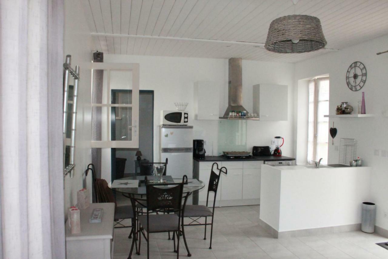 Charmante Maison Charentaise "Bonheur" * 4 Pers Chambon  Buitenkant foto